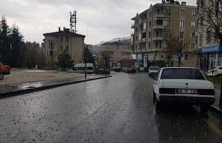 Develi’de şiddetli yağış etkili oldu