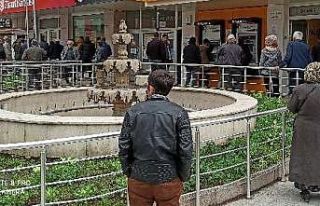 Devrek’te sosyal mesafe kuralına uyulmuyor