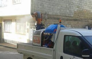 Dezenfekte çalışmaları gece gündüz sürüyor