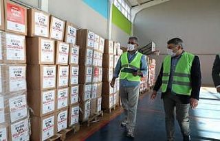 Dilovası Belediyesi’nden her eve ramazan kumanyası