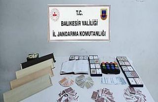 Dışarıdan kahvehane içeriden kumarhane