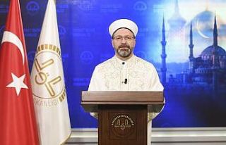 Diyanet İşleri Başkanı Erbaş’tan ‘Berat Gecesi’...
