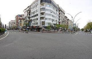 Diyarbakır’da cadde ve sokaklar sessizliğe büründü