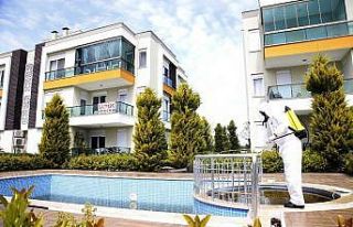 Döşemealtı Belediyesi’nden sitelere dezenfeksiyon