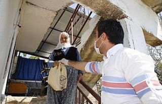 Döşemealtı’nda 4 bin 330 ücretsiz ekmek dağıtıldı