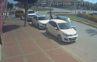 Drift atan ehliyetsiz genç, polisi görünce kontak...