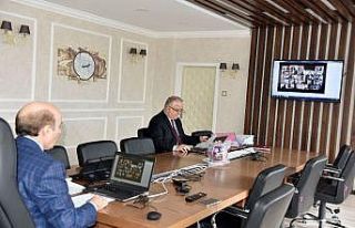 DÜ’de senato toplantısı video konferans yöntemiyle...