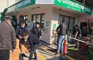 Düzce İşçilerine koli yardımı