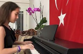 Düzce’de çocuklar evlerini Türk bayrakları ve...
