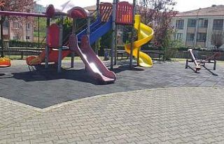 Düzce’de parkların bakım onarımı yapılıyor