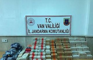 (Düzeltme) Van’da 216 kilo uyuşturucu ele geçirildi