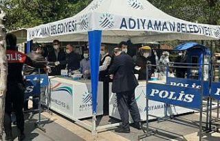 Eczanelerdeki maskeler ücretsiz dağıtılıyor