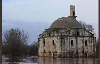 Edirne’de ecdada saygısızlık