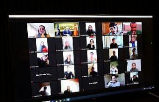 Eğitim uzaktan, destek gönülden