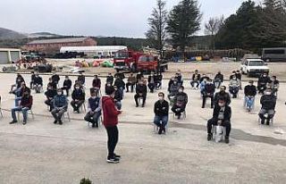 Eğitimlerini tamamlayan geçici belediye işçileri...