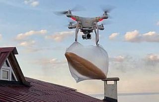 Ekmeğini bakkaldan drone aldırdı