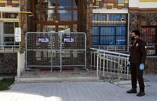 Elazığ’da 2 apartman daha karantinaya alındı