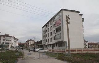 Elazığ’da, 5 katlı apartmana korona karantinası