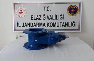 Elazığ’da içme suyu vanasını çalan şüpheli...