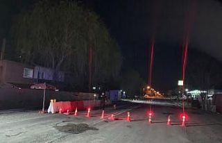Elazığ’da Korona virüs tedbiri, bir ilçeye giriş...