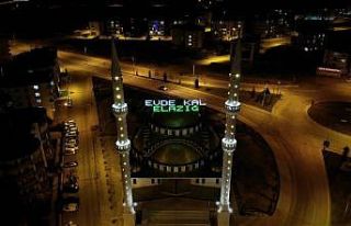 Elazığ’da mahyalı "Evde Kal" uyarısı