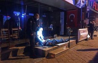 Emekli astsubay kayınçosunu kafasından bıçakladı