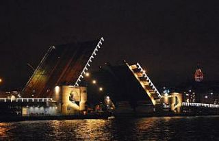Eminönü Köprüsü araç ve yaya trafiğine kapatıldı