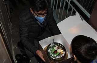 Emniyet Müdürü Dağdeviren’den çocuklara doğum...