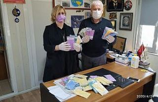 Erdek’te kadınlar maske üretiyor