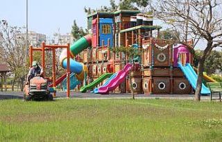 Erdemli Belediyesi ilçeyi bahara hazırlıyor