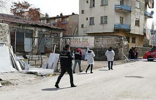 Erzurum’da polis merkezi yanında semt pazarında...