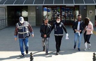 Eşini, telefonunu göstermediği için bıçaklamış