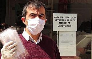 Esnaftan vatandaşa ücretsiz maske