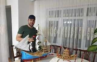 Evde kal çağrılarına uydu, yaptığı geminin...
