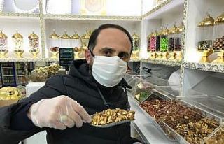 ’Evde kal’ çağrısı kuruyemiş satışlarını...