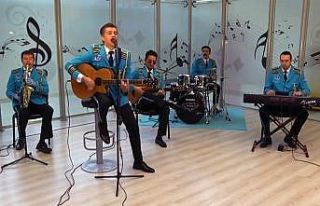 Evde konser zamanı