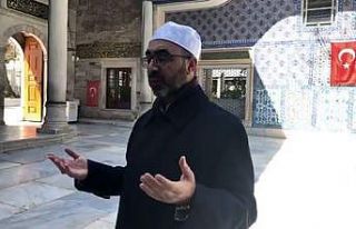 Eyüpsultan’da vatandaşlar duaya canlı yayından...