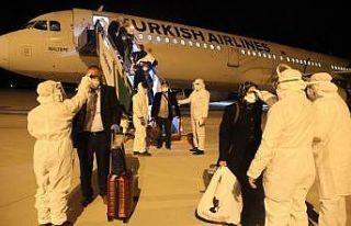 Fransa’dan getirilen 181 Türk vatandaşı Kütahya’da