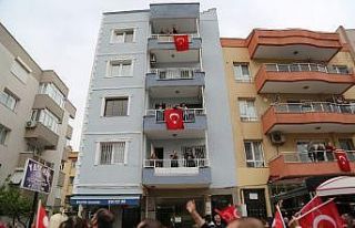 Gaziemir 23 Nisan’ı balkonlarda kutlayacak