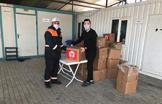 Gebze’de Ramazan erzakları evlere ulaştırılıyor