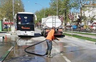 Gemlik Belediyesi’nden hafta sonu mesaisi