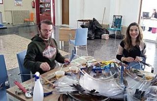 Gençlik merkezinde korumalı siperlik üretimi devam...