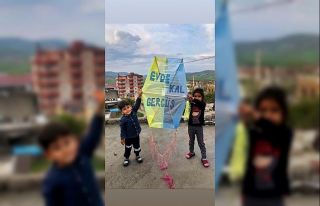 Gercüşlülere uçurtmayla evde kal çağrısı