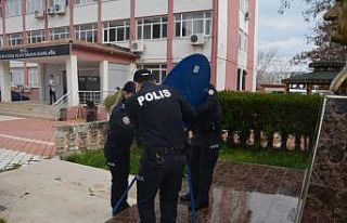 Gercüş’te korona virüs önlemli Polis Haftası...