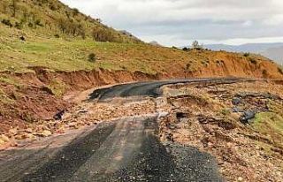 Gercüş’te sel ve heyelan