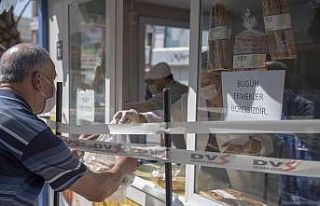 Gizli hayırsever parasını ödedi, 5 bin ekmek vatandaşa...