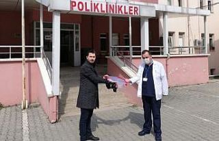 Gönüllü öğretmenlerden sağlık çalışanlarına...