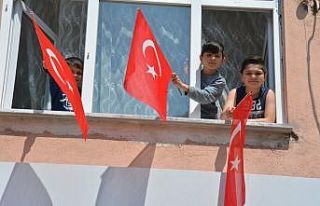 Görele Belediyesi’nden bayrak seferberliği