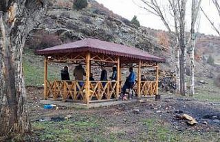 Gümüşhane’de piknik yasağına uymayan 7 kişiye...