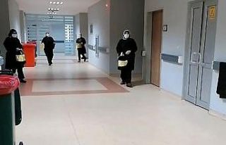 Gümüşhane’de sağlık çalışanları arkadaşlarını...